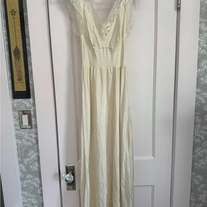 Elegant Cream Lace Vintage Nightgown